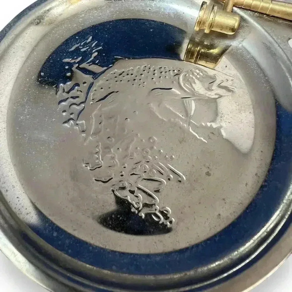 Vintage Metal Ashtray or Coaster, Bass Fishing pole Silver gold 4.5” wide Taiwan - Picture 3 of 5